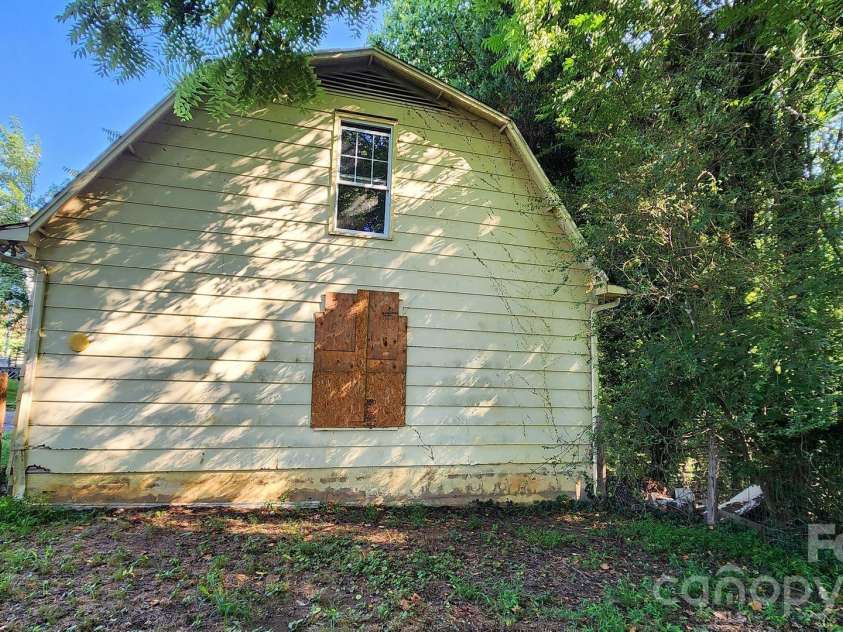 906 Trogdon Street, North Wilkesboro, NC 28659.  MLS# CAR4408405, YatesRealty ID 41695. 