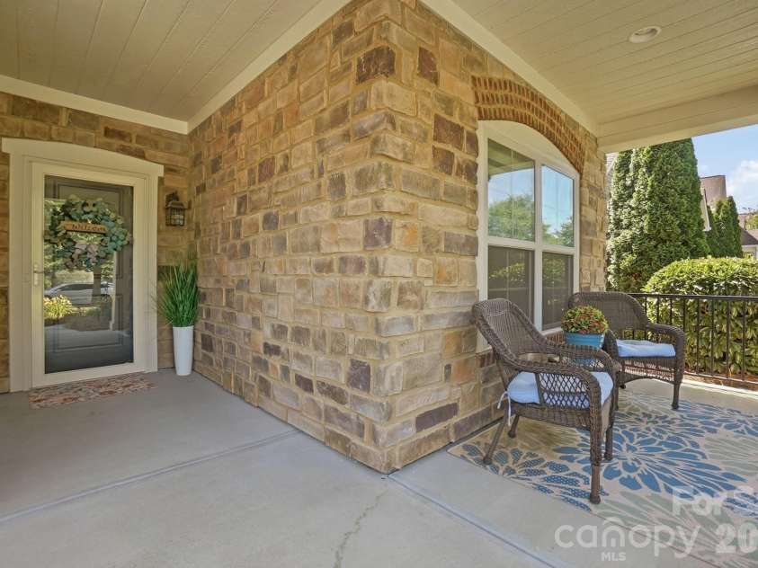 1100 Avalon Place, Matthews, NC 28104.  MLS# CAR4411415, YatesRealty ID 41696. 