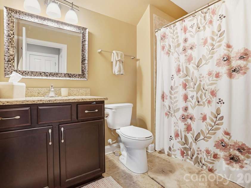1100 Avalon Place, Matthews, NC 28104.  MLS# CAR4411415, YatesRealty ID 41696. And a 3rd full bath up!