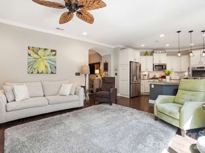 1100 Avalon Place, Matthews, NC 28104.  MLS# CAR4411415, YatesRealty ID 41696. Large Living Room