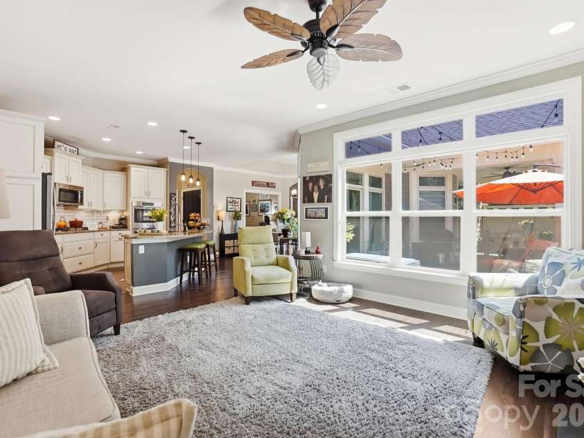 1100 Avalon Place, Matthews, NC 28104.  MLS# CAR4411415, YatesRealty ID 41696. Open Floorplan for entertaining