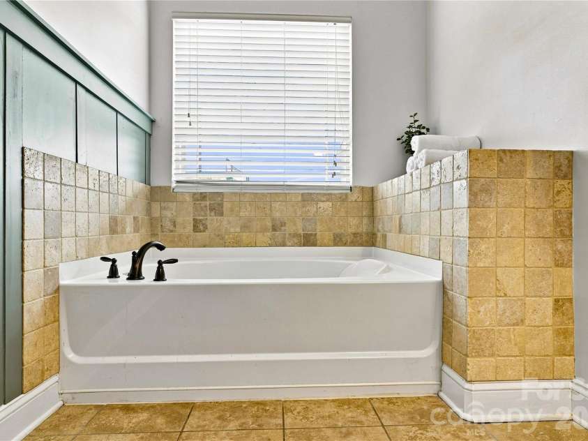3151 Delaware Drive, Denver, NC 28037.  MLS# CAR4411818, YatesRealty ID 41698. 