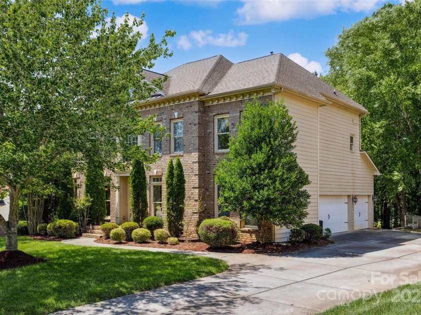 9142 Drayton Lane, Indian Land, SC 29707.  MLS# CAR4275785, YatesRealty ID 417. 3 car side load garage