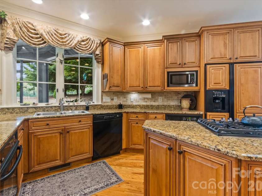 6 Jasmine Lane, Brevard, NC 28712.  MLS# CAR4410502, YatesRealty ID 41700. 