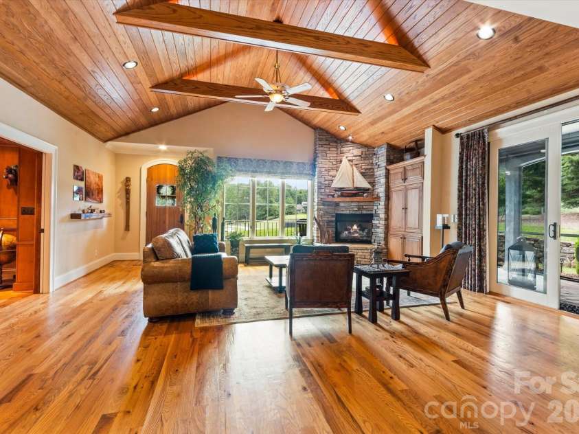 6 Jasmine Lane, Brevard, NC 28712.  MLS# CAR4410502, YatesRealty ID 41700. Beautiful vaulted ceiling