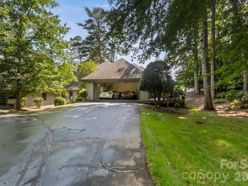 6 Jasmine Lane, Brevard, NC 28712.  MLS# CAR4410502, YatesRealty ID 41700. Easy Driveway and Guest Parking