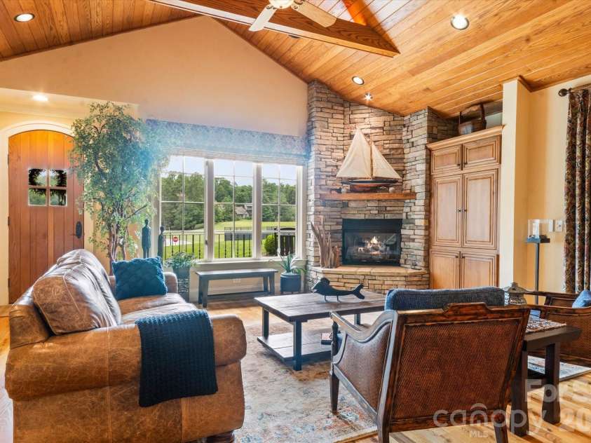 6 Jasmine Lane, Brevard, NC 28712.  MLS# CAR4410502, YatesRealty ID 41700. Light and Bright