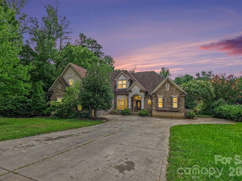 13631 William Stowe Drive, Charlotte, NC 28262.  MLS# CAR4411890, YatesRealty ID 41701. 