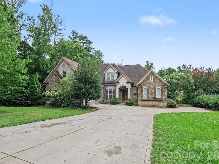 13631 William Stowe Drive, Charlotte, NC 28262.  MLS# CAR4411890, YatesRealty ID 41701. 