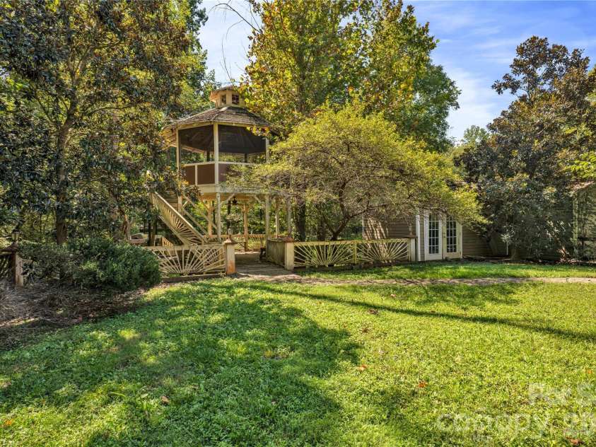 13631 William Stowe Drive, Charlotte, NC 28262.  MLS# CAR4411890, YatesRealty ID 41701. Back Yard