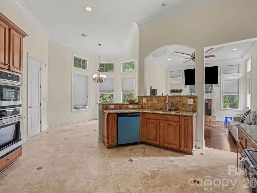 13631 William Stowe Drive, Charlotte, NC 28262.  MLS# CAR4411890, YatesRealty ID 41701. Kitchen