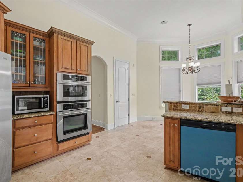 13631 William Stowe Drive, Charlotte, NC 28262.  MLS# CAR4411890, YatesRealty ID 41701. Kitchen
