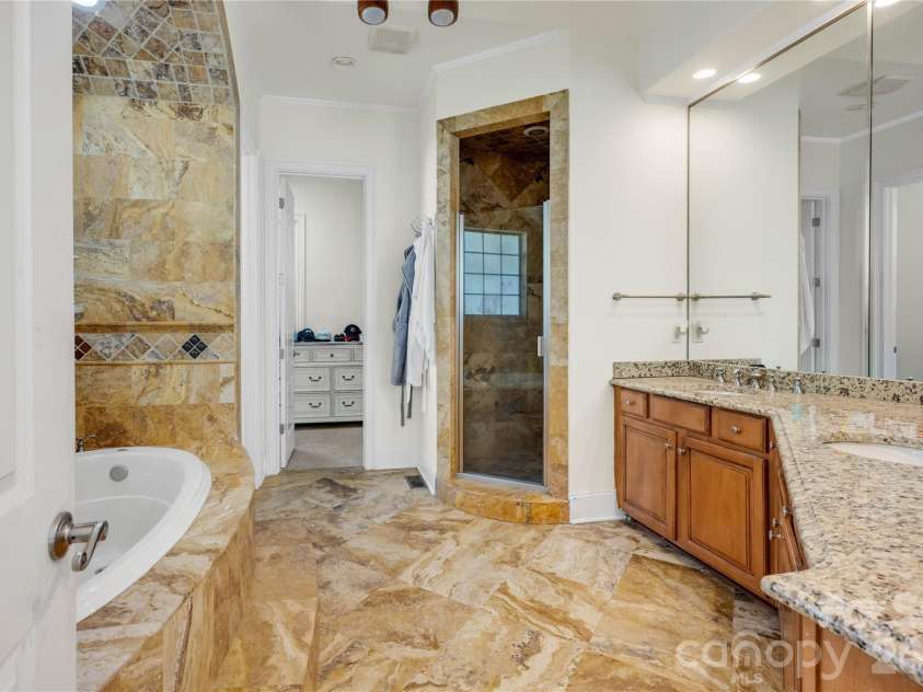 13631 William Stowe Drive, Charlotte, NC 28262.  MLS# CAR4411890, YatesRealty ID 41701. Master Bath