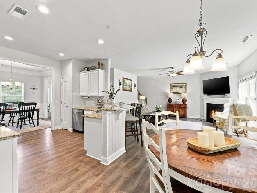 189 Hunters Hill Drive, Statesville, NC 28677.  MLS# CAR4409800, YatesRealty ID 41703. 