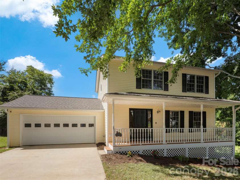 17 Mill Stone Drive, Asheville, NC 28803.  MLS# CAR4411060, YatesRealty ID 41704. 