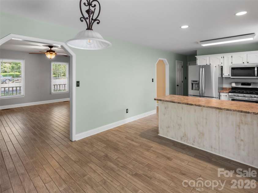 17 Mill Stone Drive, Asheville, NC 28803.  MLS# CAR4411060, YatesRealty ID 41704. 