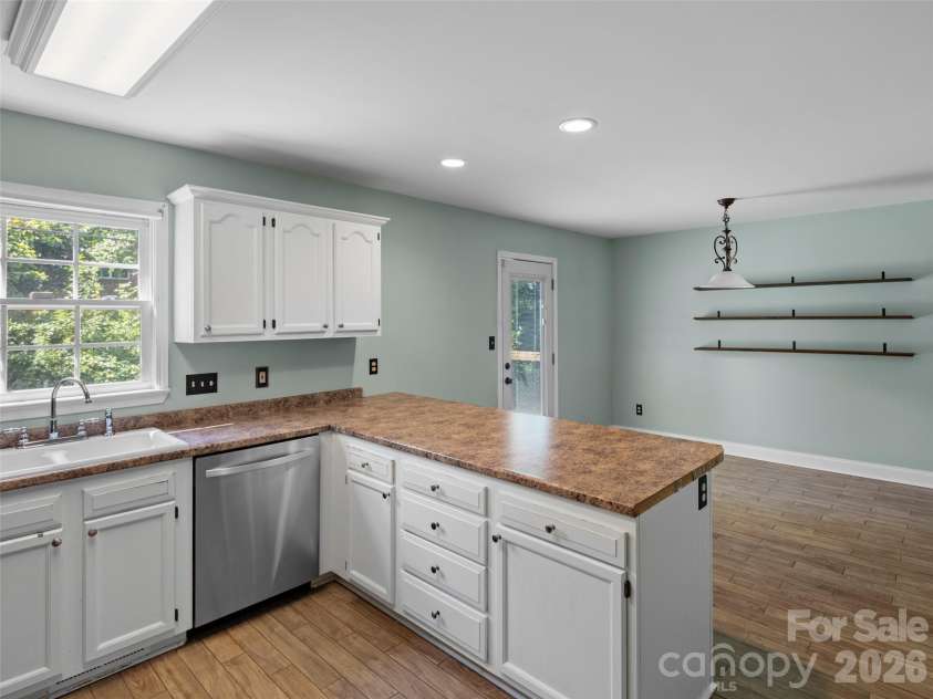 17 Mill Stone Drive, Asheville, NC 28803.  MLS# CAR4411060, YatesRealty ID 41704. 