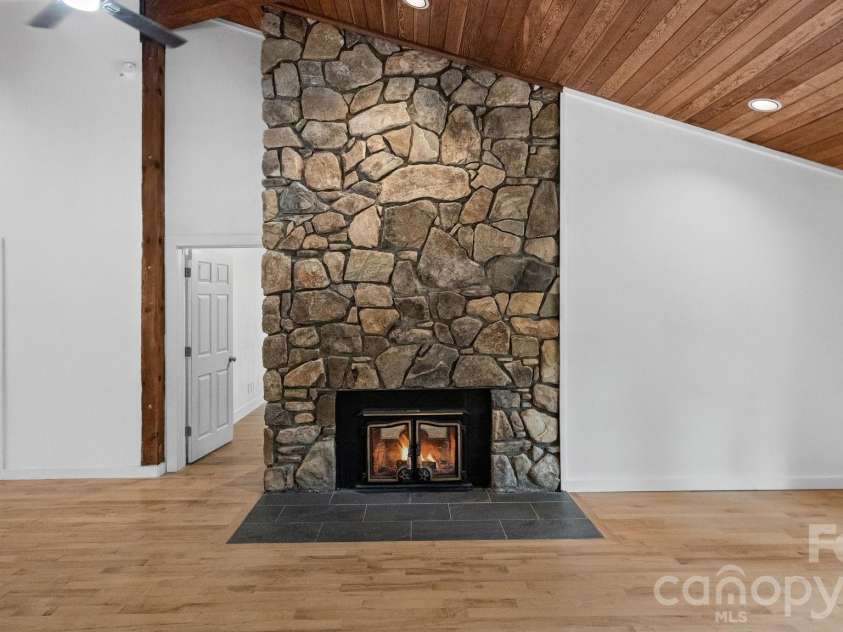 102 FALLS Street, Morganton, NC 28655.  MLS# CAR4410971, YatesRealty ID 41705. 