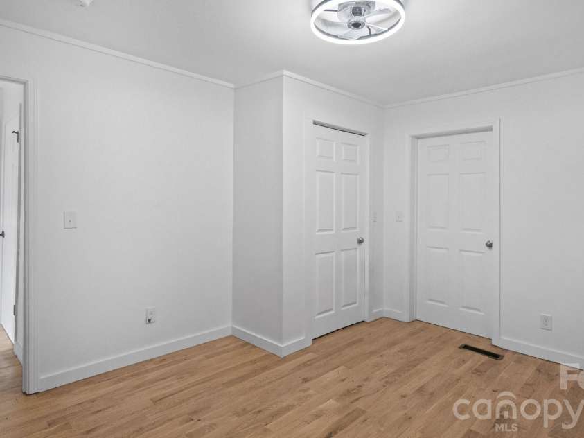 102 FALLS Street, Morganton, NC 28655.  MLS# CAR4410971, YatesRealty ID 41705. 
