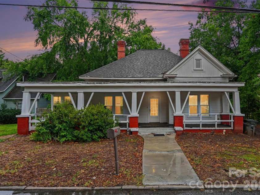 510 Everette Street, Monroe, NC 28112.  MLS# CAR4408870, YatesRealty ID 41706. 