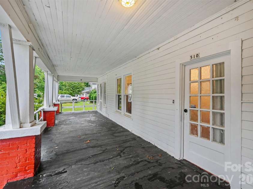510 Everette Street, Monroe, NC 28112.  MLS# CAR4408870, YatesRealty ID 41706. 