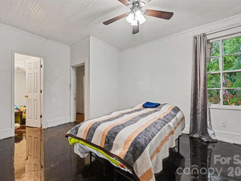 510 Everette Street, Monroe, NC 28112.  MLS# CAR4408870, YatesRealty ID 41706. 