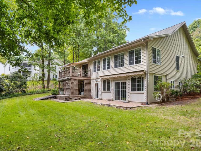 69 Red Cedar Drive, Hendersonville, NC 28792.  MLS# CAR4410260, YatesRealty ID 41708. 
