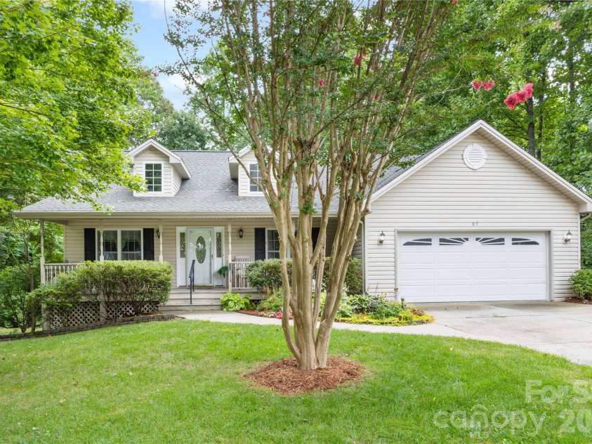 69 Red Cedar Drive, Hendersonville, NC 28792.  MLS# CAR4410260, YatesRealty ID 41708. 