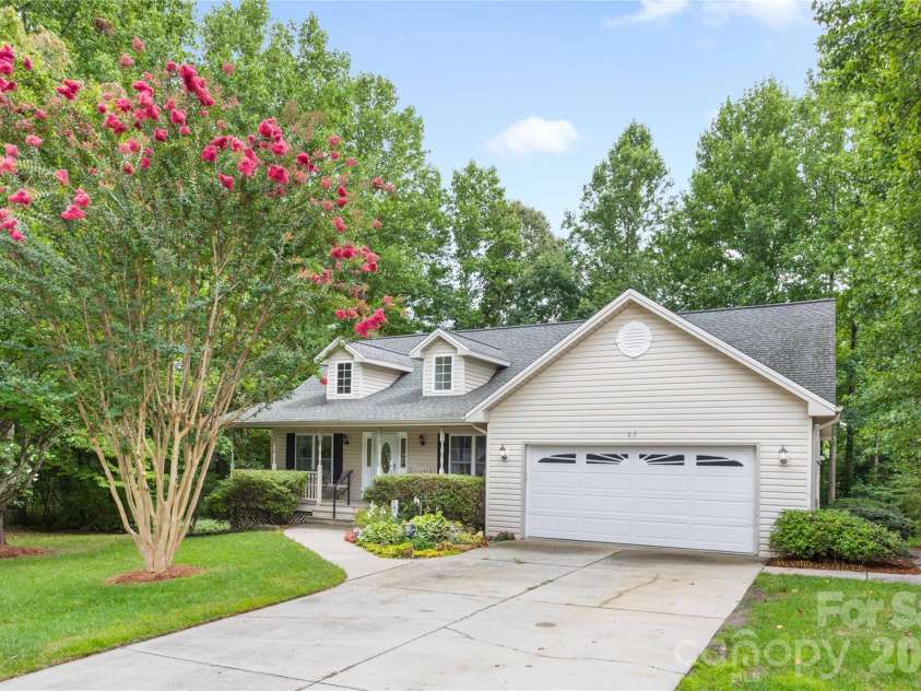 69 Red Cedar Drive, Hendersonville, NC 28792.  MLS# CAR4410260, YatesRealty ID 41708. 