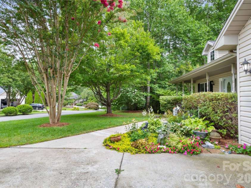 69 Red Cedar Drive, Hendersonville, NC 28792.  MLS# CAR4410260, YatesRealty ID 41708. 