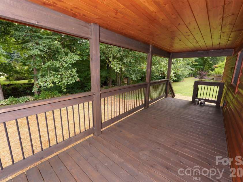 616 Twinbrook Lane, Maggie Valley, NC 28751.  MLS# CAR4410327, YatesRealty ID 41709. 