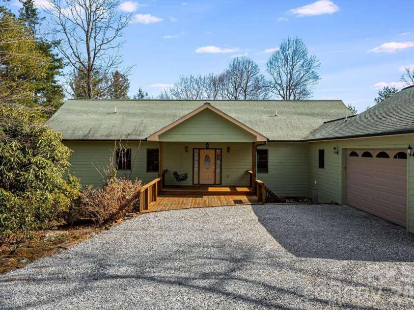 20 Stony Crest Drive, Spruce Pine, NC 28777.  MLS# CAR4352287, YatesRealty ID 4171. 