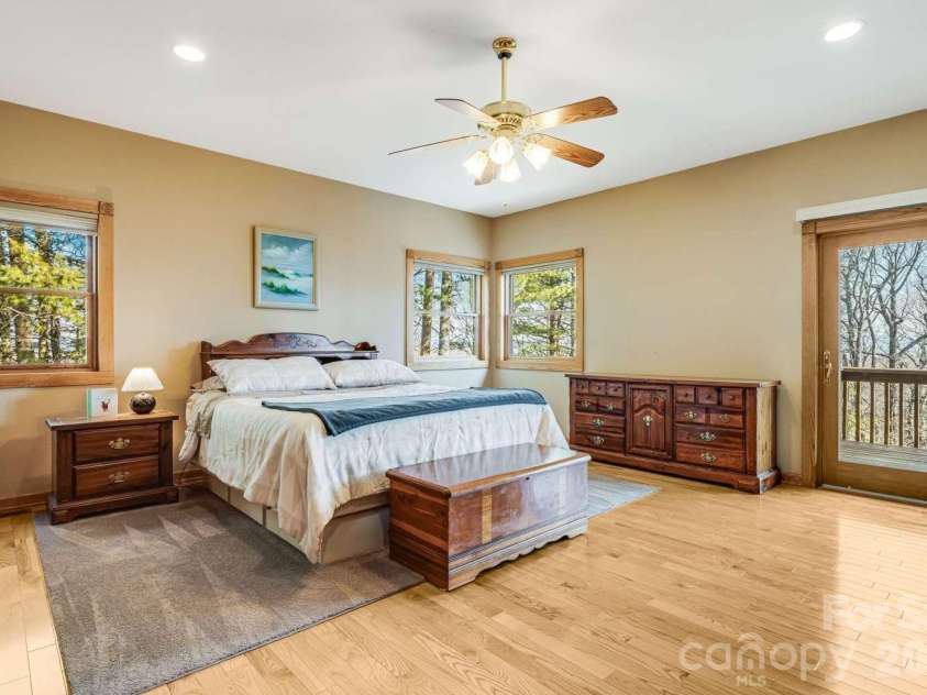 20 Stony Crest Drive, Spruce Pine, NC 28777.  MLS# CAR4352287, YatesRealty ID 4171. 