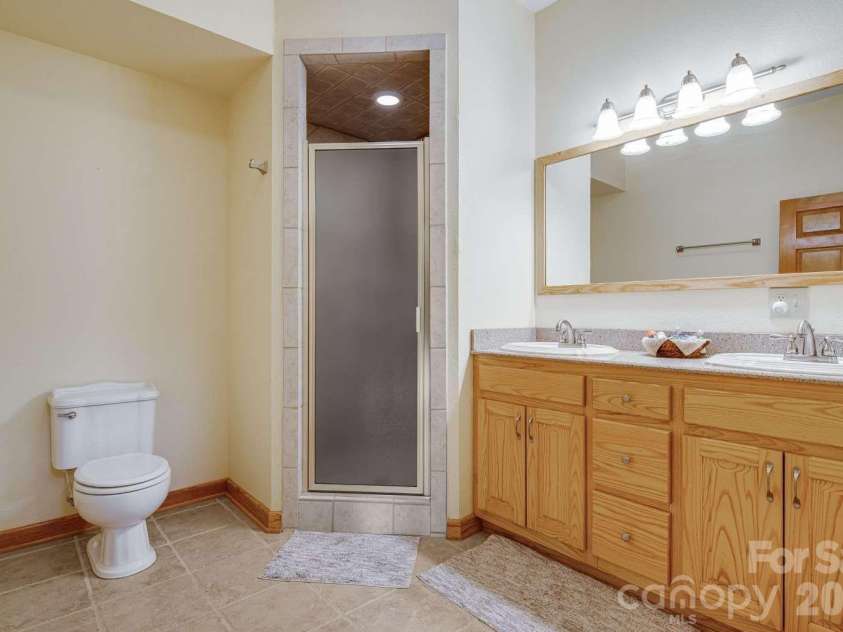 20 Stony Crest Drive, Spruce Pine, NC 28777.  MLS# CAR4352287, YatesRealty ID 4171. 