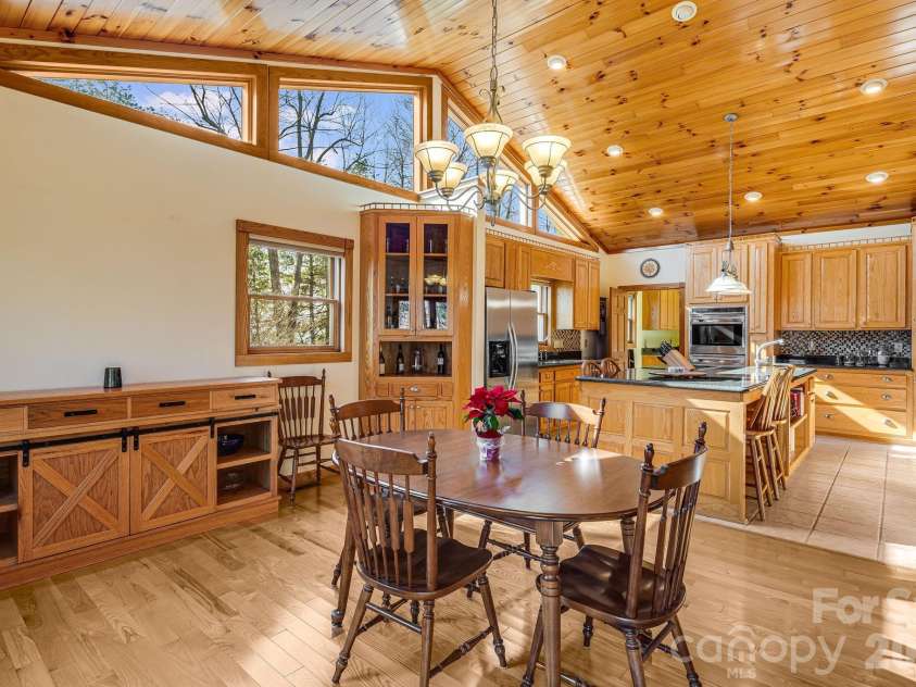 20 Stony Crest Drive, Spruce Pine, NC 28777.  MLS# CAR4421947, YatesRealty ID 4171. 