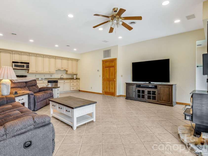 20 Stony Crest Drive, Spruce Pine, NC 28777.  MLS# CAR4421947, YatesRealty ID 4171. 