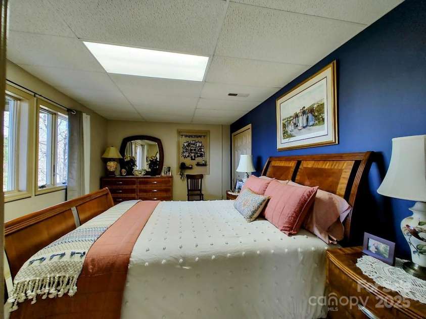 545 Summit Road, Tryon, NC 28782.  MLS# CAR4293286, YatesRealty ID 4171. Bedroom