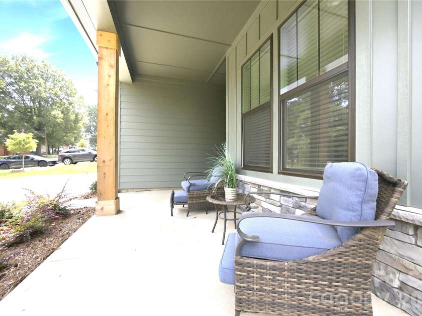 513 Bowman Road, Charlotte, NC 28217.  MLS# CAR4410244, YatesRealty ID 41711. 
