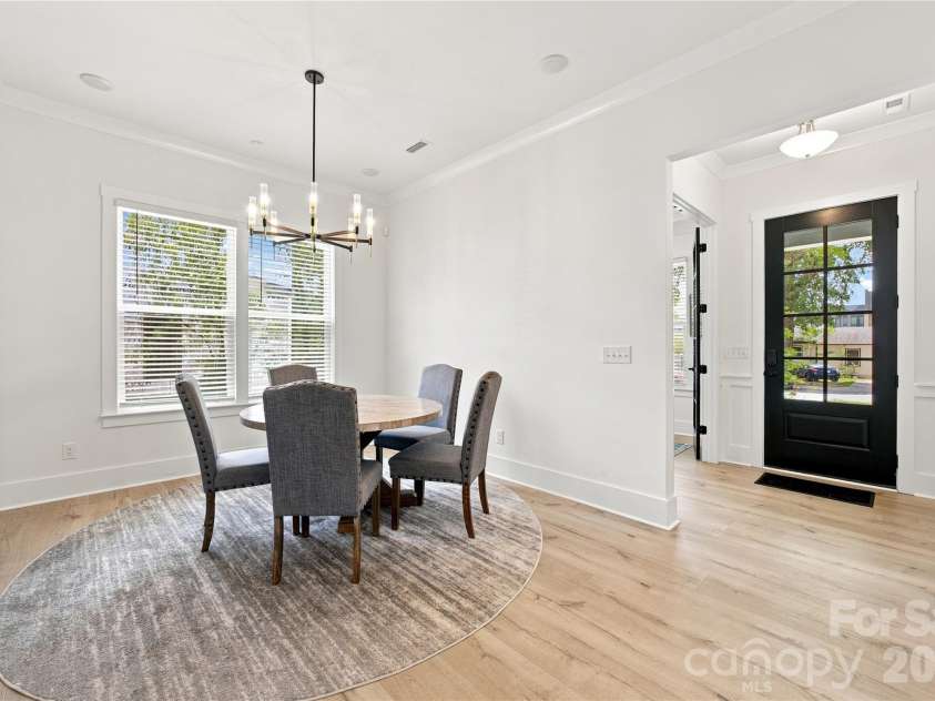 513 Bowman Road, Charlotte, NC 28217.  MLS# CAR4410244, YatesRealty ID 41711. 
