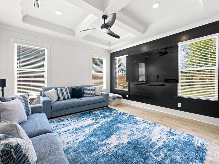 513 Bowman Road, Charlotte, NC 28217.  MLS# CAR4410244, YatesRealty ID 41711. 