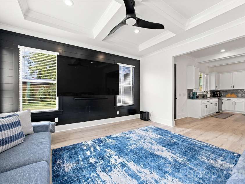 513 Bowman Road, Charlotte, NC 28217.  MLS# CAR4410244, YatesRealty ID 41711. 