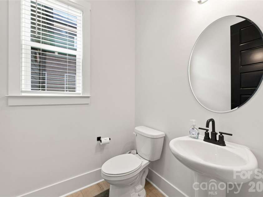 513 Bowman Road, Charlotte, NC 28217.  MLS# CAR4410244, YatesRealty ID 41711. 