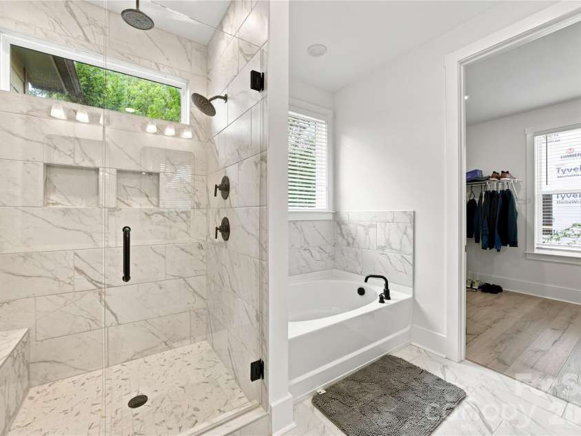 513 Bowman Road, Charlotte, NC 28217.  MLS# CAR4410244, YatesRealty ID 41711. 
