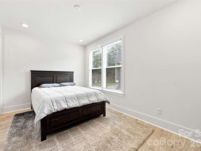 513 Bowman Road, Charlotte, NC 28217.  MLS# CAR4410244, YatesRealty ID 41711. 