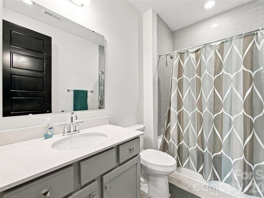 513 Bowman Road, Charlotte, NC 28217.  MLS# CAR4410244, YatesRealty ID 41711. 