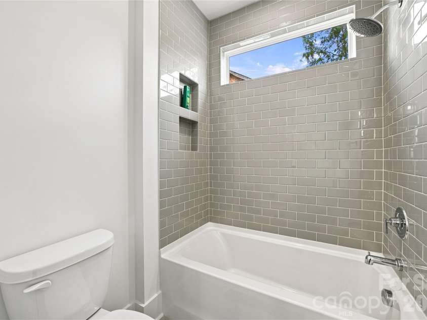 513 Bowman Road, Charlotte, NC 28217.  MLS# CAR4410244, YatesRealty ID 41711. 