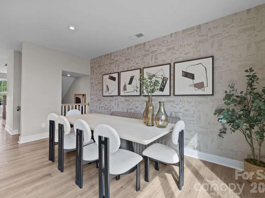 4117 Westbound Drive, Charlotte, NC 28278.  MLS# CAR4406299, YatesRealty ID 41714. Representative