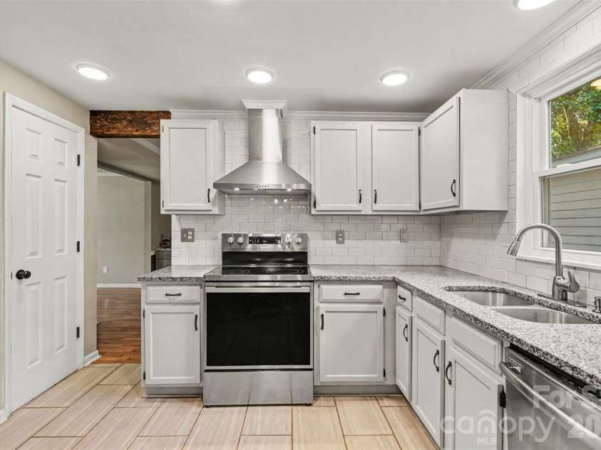 10724 Downpatrick Place, Charlotte, NC 28262.  MLS# CAR4407710, YatesRealty ID 41716. 