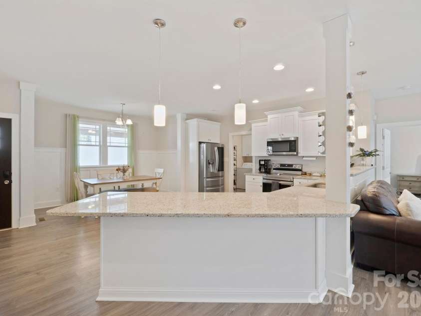 1544 Farmington Hills Drive, Conover, NC 28613.  MLS# CAR4405042, YatesRealty ID 41717. 