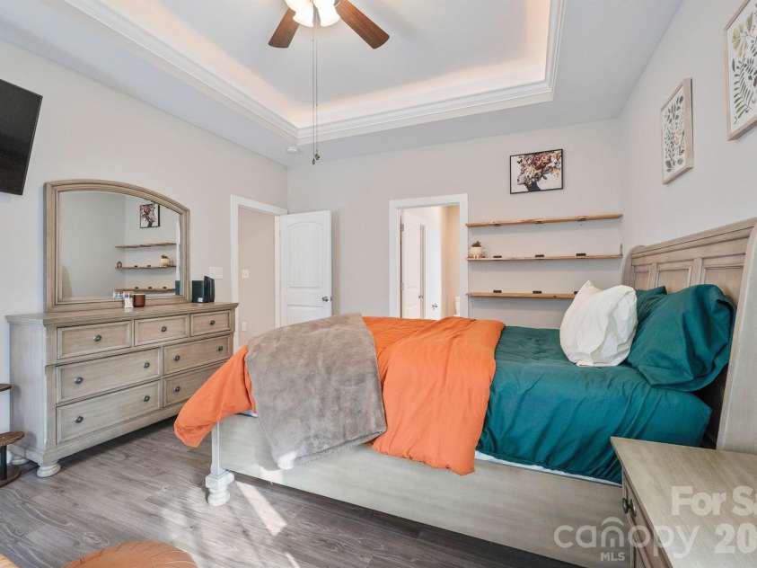 1544 Farmington Hills Drive, Conover, NC 28613.  MLS# CAR4405042, YatesRealty ID 41717. 